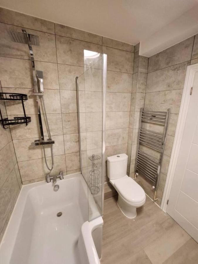 Beautiful 2-bed In - Sleeps 6! Lägenhet London