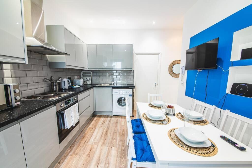 Lägenhet 3beds / 3baths Close To Portobello Road