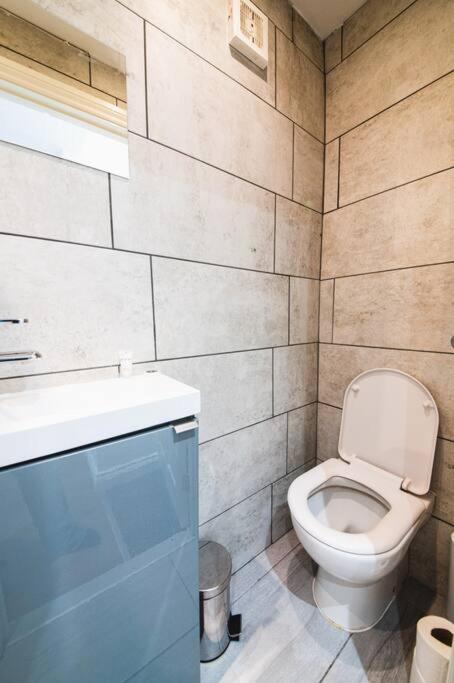 3beds / 3baths Close To Portobello Road Lägenhet