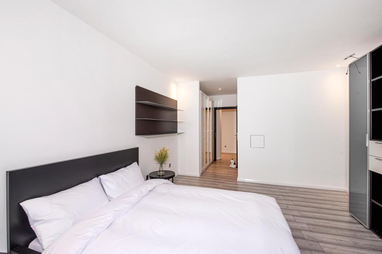 Leilighet Large And 2 Bed *