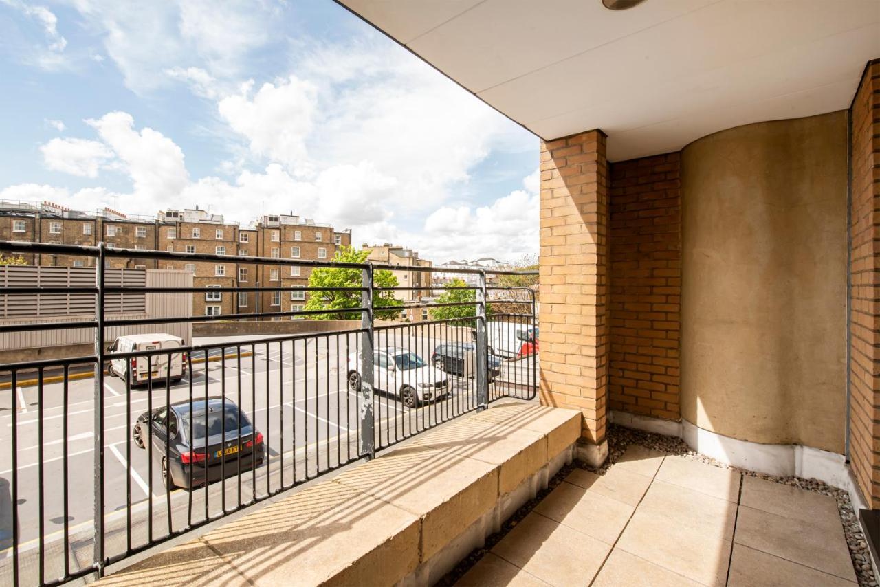 Leilighet Large And 2 Bed