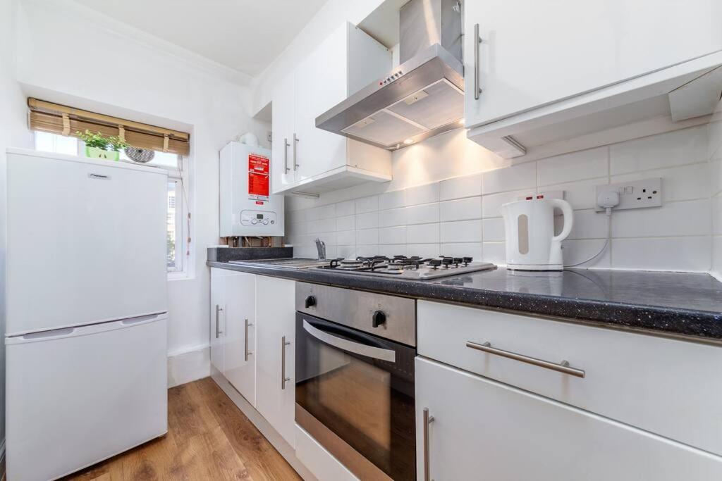 One Bedroom Flat In Central #02 Lejlighed