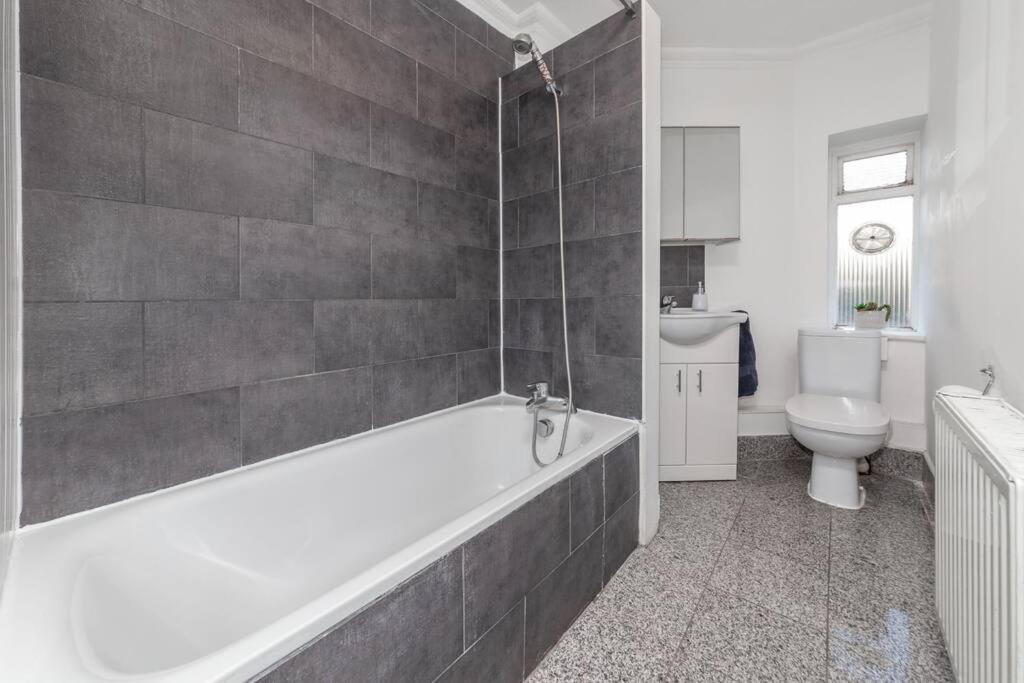 One Bedroom Flat In Central #02 Lejlighed