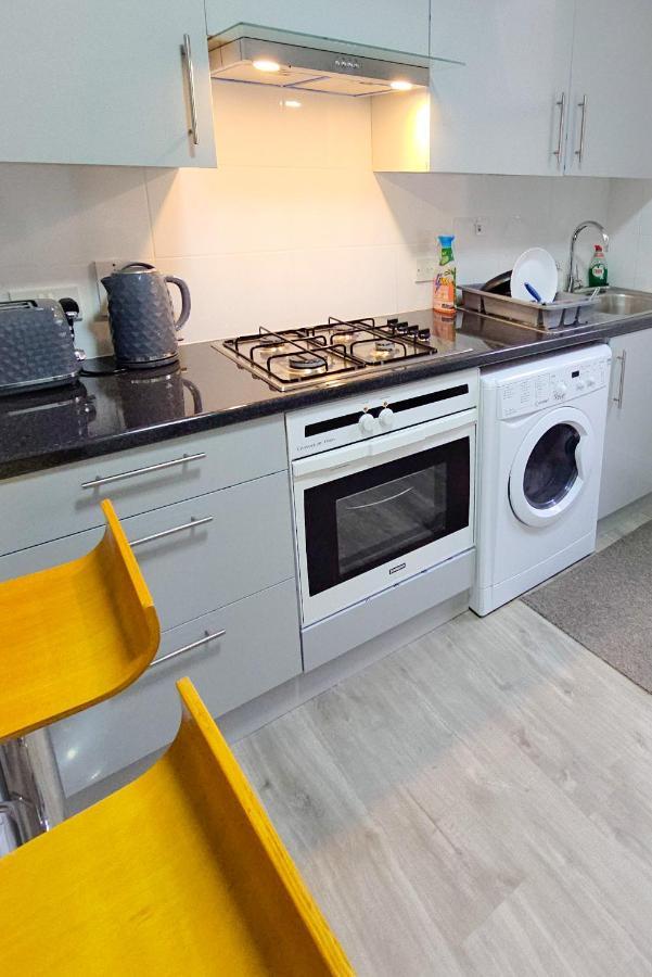Privat overnatting Apartment, Line *