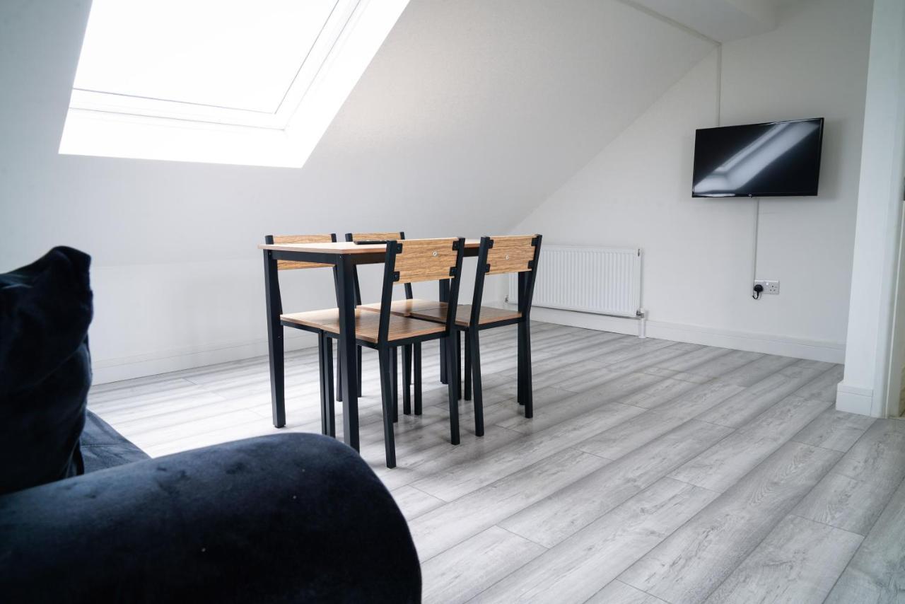 Centra Apartment London