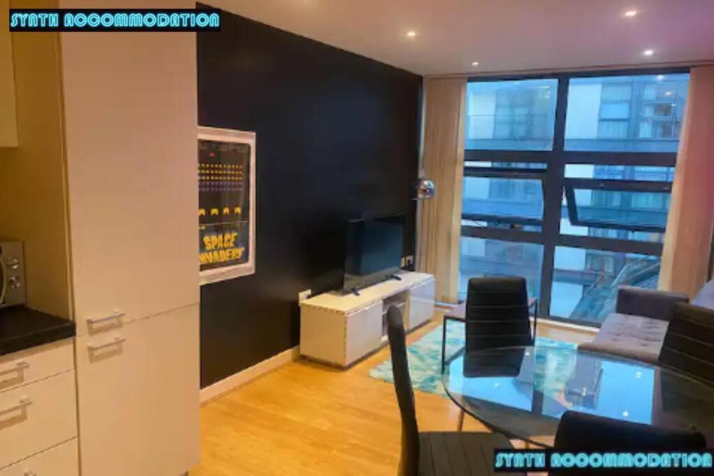 80s Retro 1bedroom Apart Canary Wharf Lejlighed