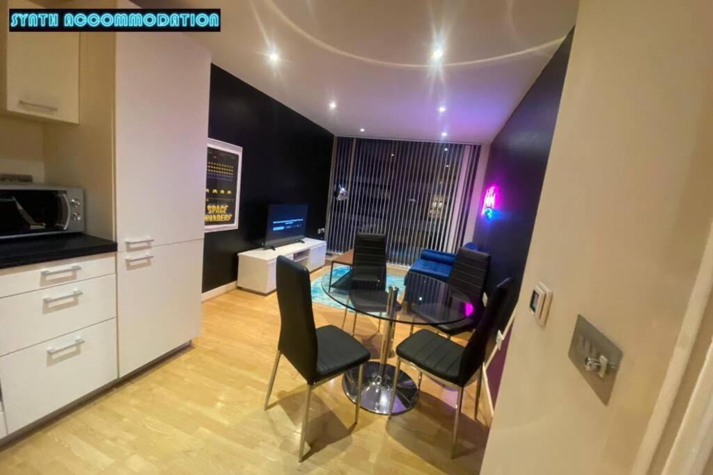 80s Retro 1bedroom Apart Canary Wharf Lejlighed *