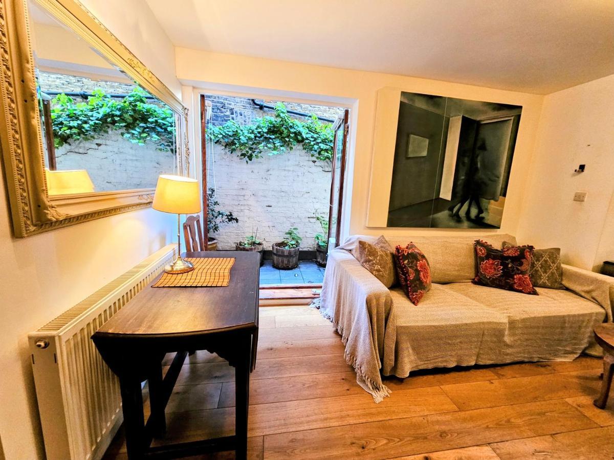 Victorian Superior Property 3*