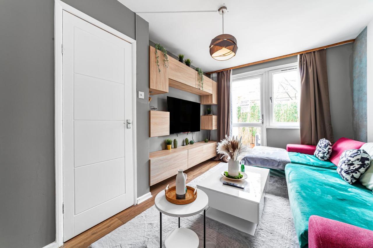 1bed W/ Hot Tub & Garden Appartamento Londra