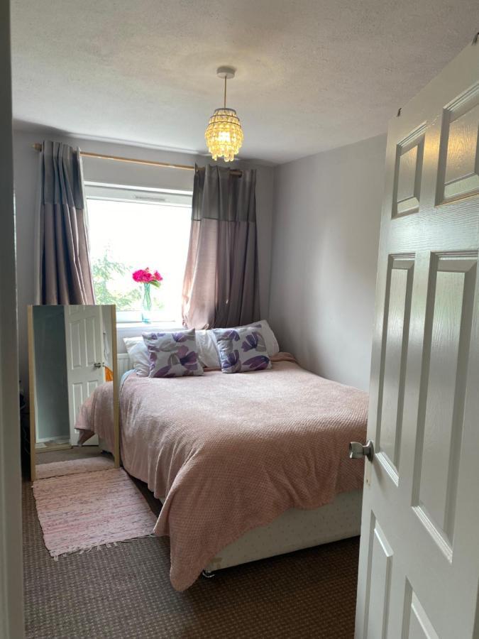 Appartement One Double Bedroom In A Shared *