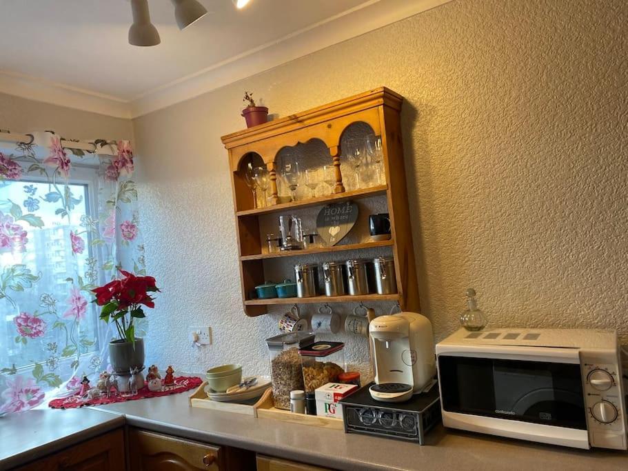 One Double Bedroom In A Shared Appartement Londen