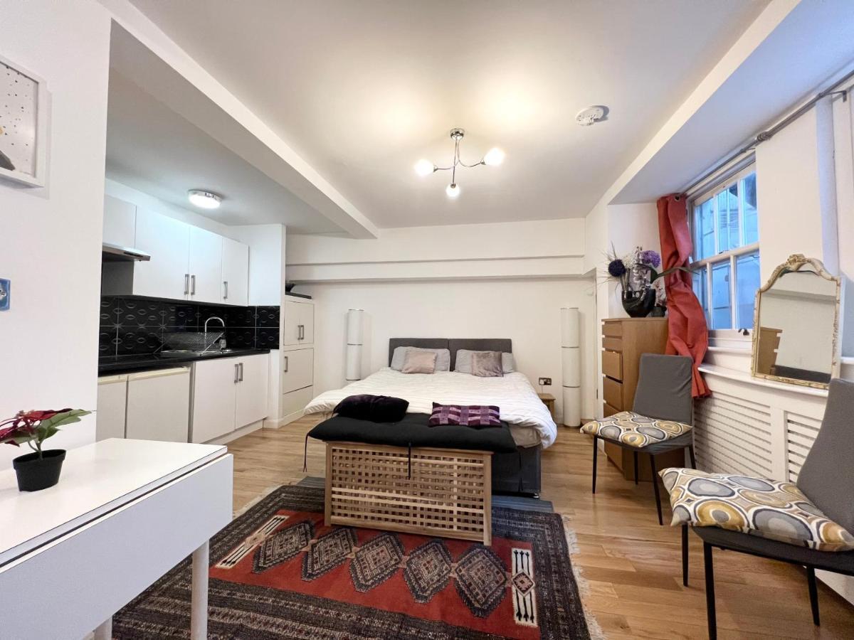 Callard Close Londen