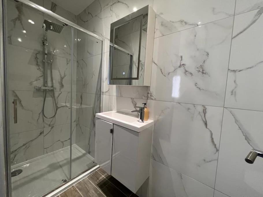 Star Finchley Road 1-bed Hideaway Appartement *