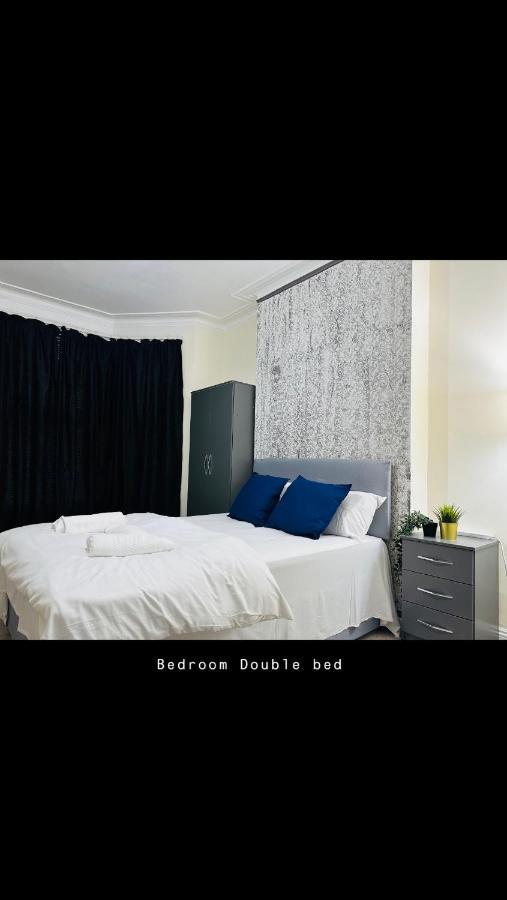 2 Bedroom Double Bed In East Lägenhet *