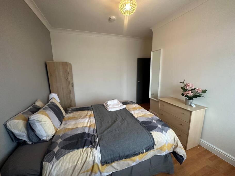 5 Bedroom House Se6 Ferienhaus *