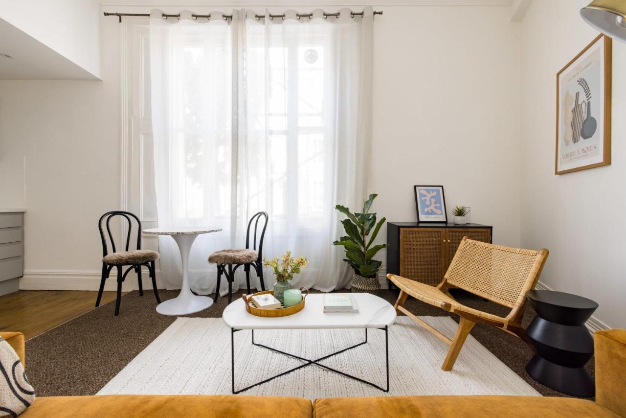 Lejlighed Spacious With Office & Rear Terrace *