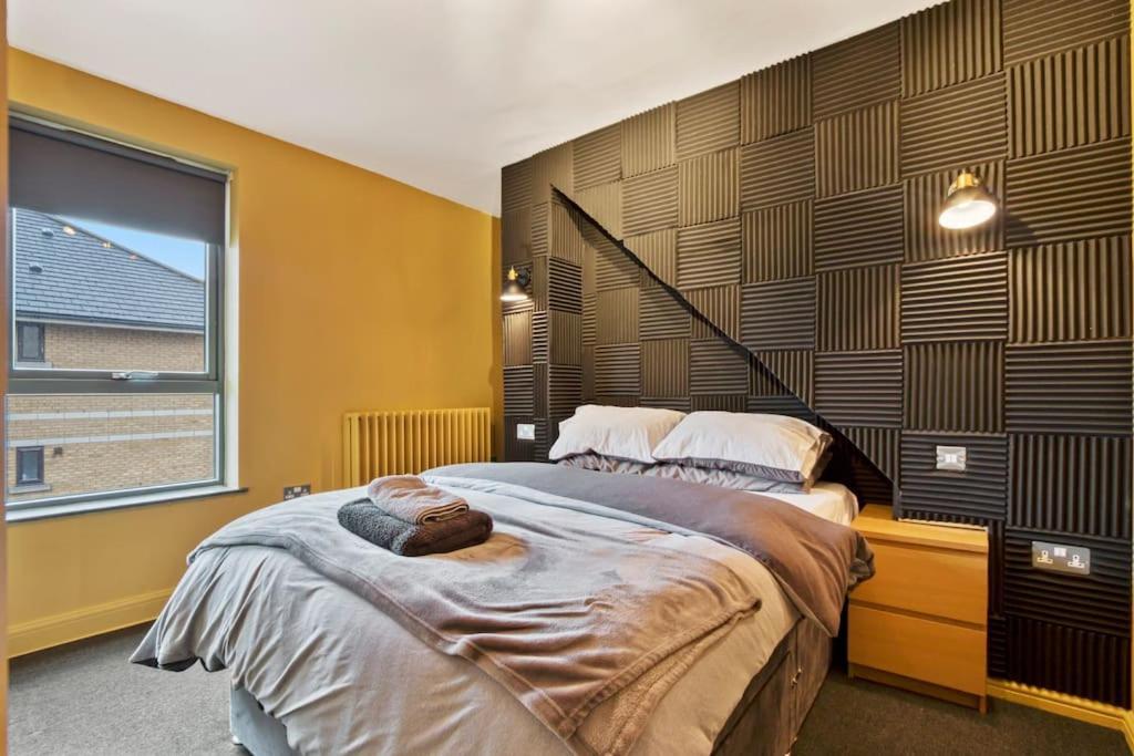 2 Bed Docklands Apt- 02 & Excel Appartement *