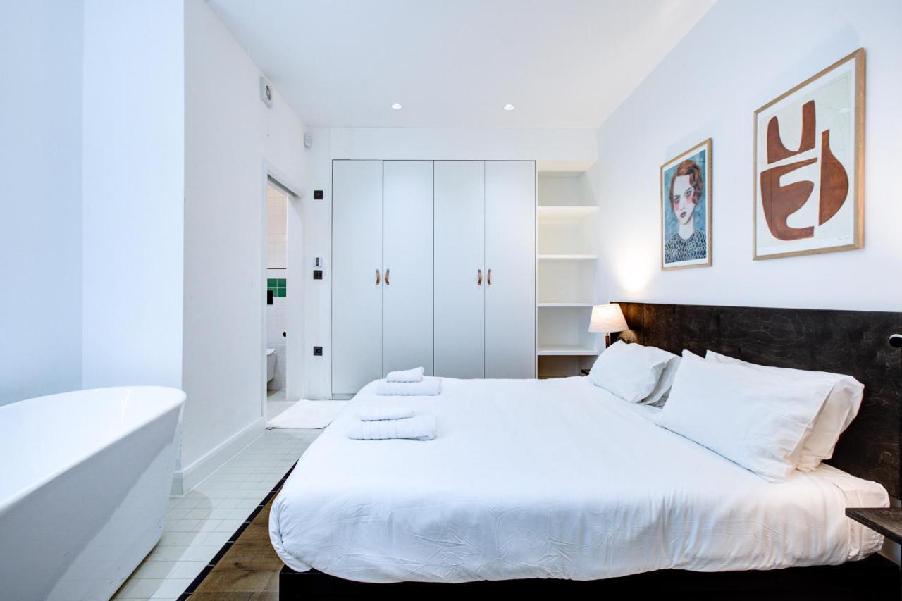 Stylish 1br Unit, Super Fast Internet, Gated Complex - Near Queen's Park! Apartment