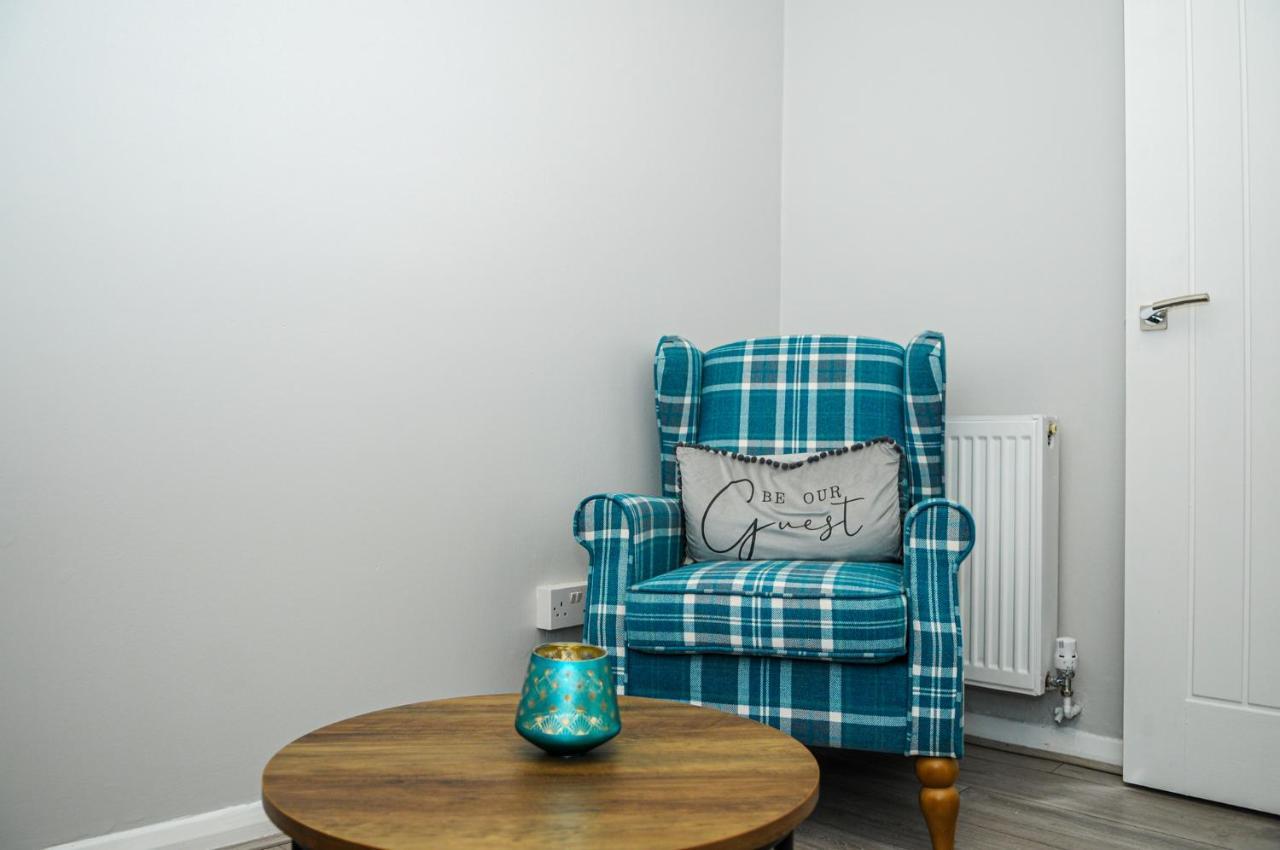 Lägenhet Greater London, 1 Bed Flat, Parking, Nr Metro Stations, 15mins To London