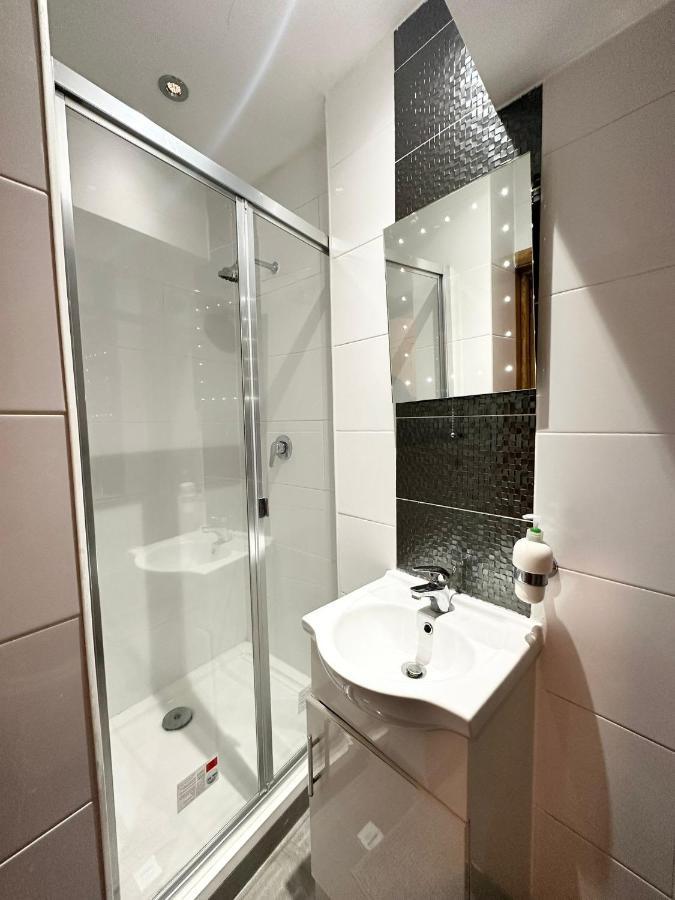 Modern In Spacious
