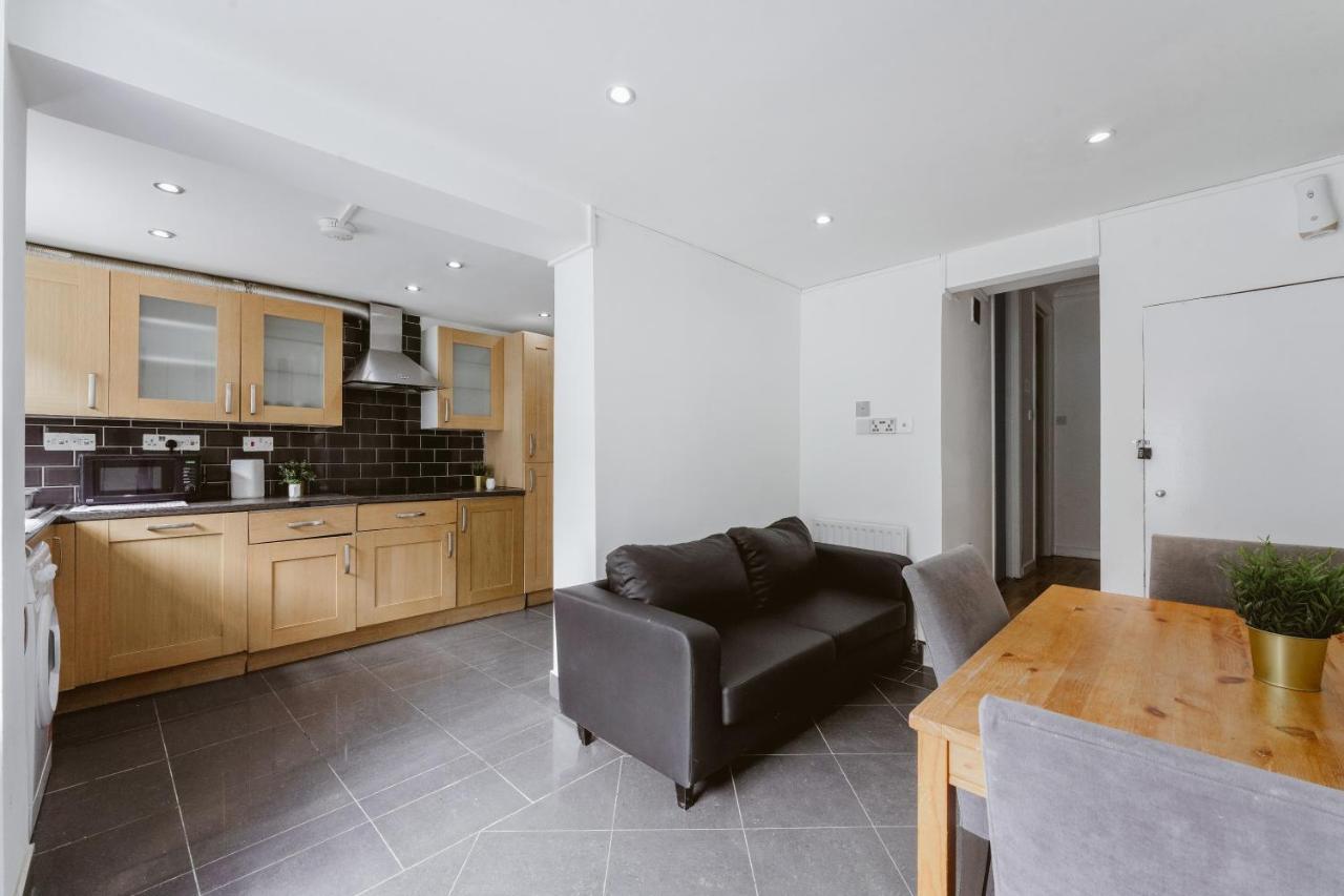 Great In Stepney Station - 12 Guest house *