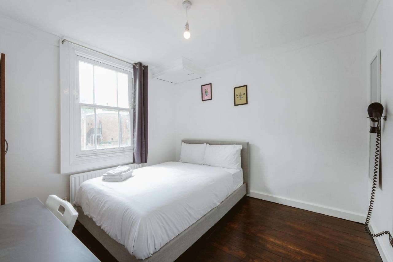 Great In Stepney Station - 12 * London