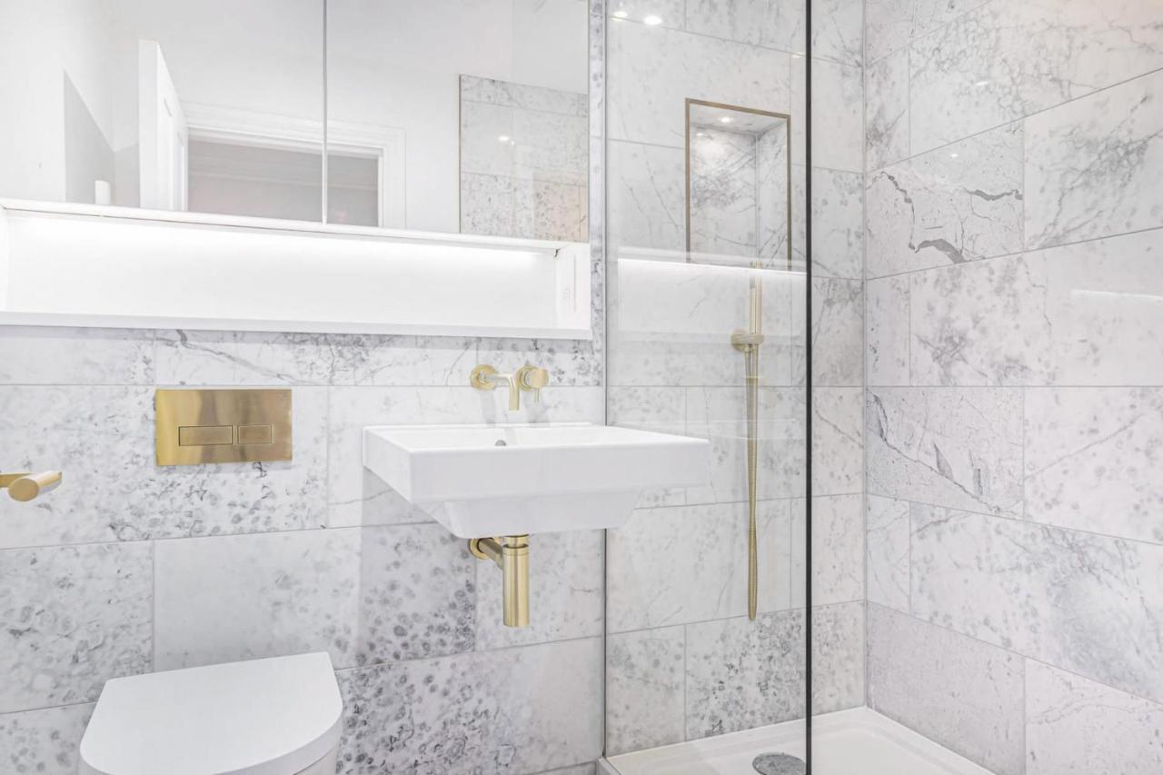 Royal Kensington - Premium 2 Bed Apartment London