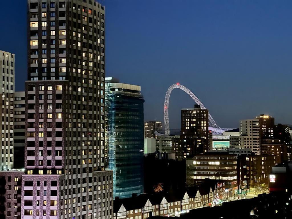Penthouse In Wembley Apartment London
