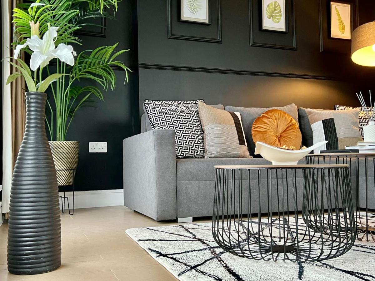 Penthouse In Wembley