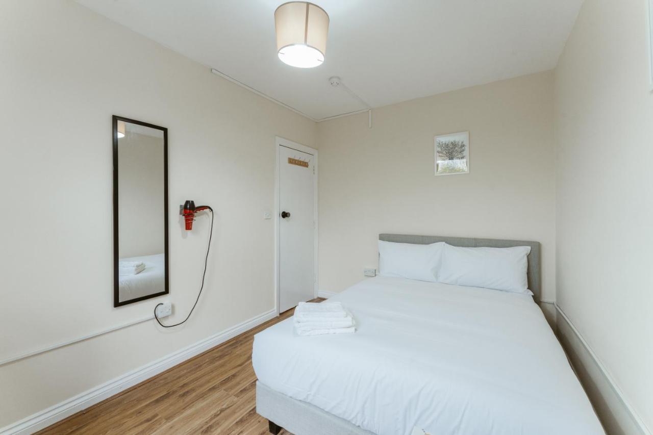 Hostel Mile End 57a London