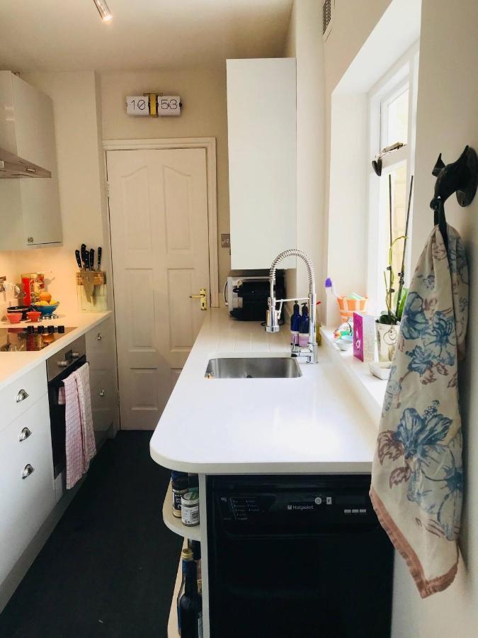 Appartement Colourful 2 Bed 2 Bath Tooting House Londen