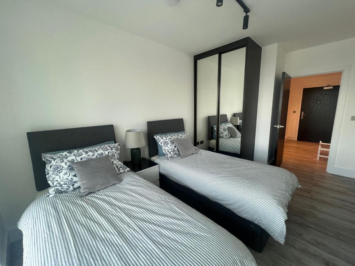 One West Point , Icon Tower Appartamento