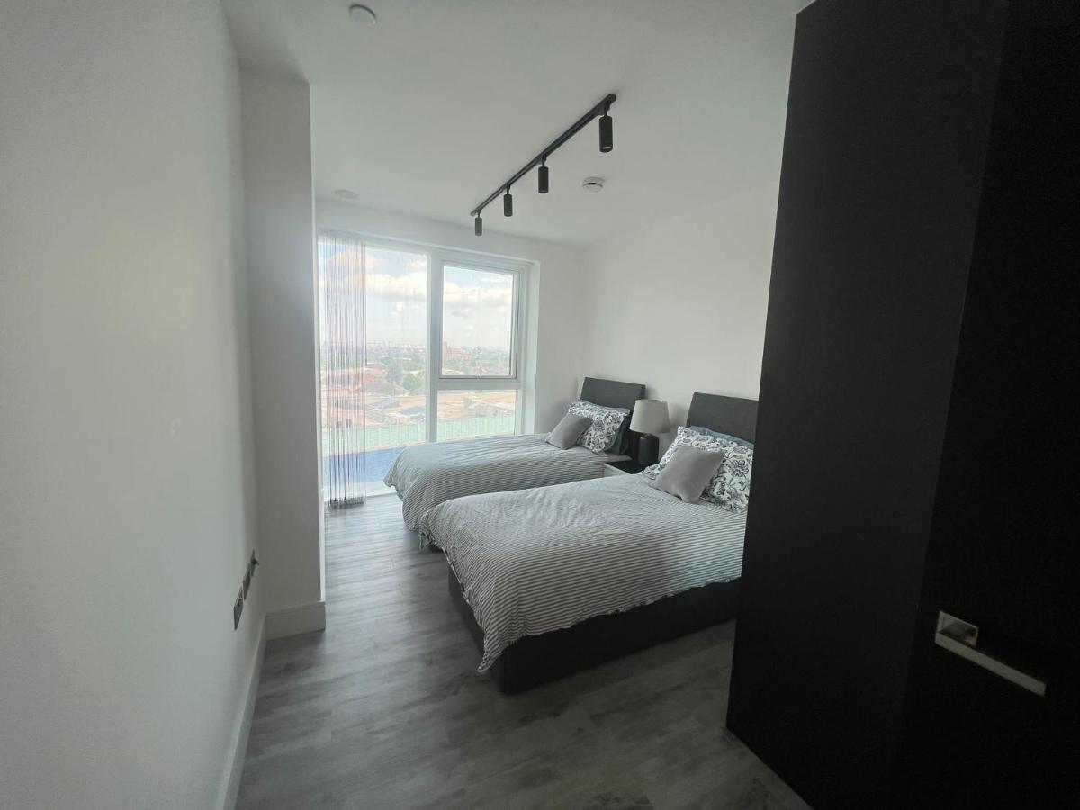 Appartamento One West Point , Icon Tower