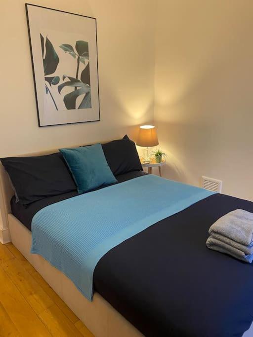 Appartement 2 Bedroom Flat In Camberwell - Location With Excellent Connections To Tourist Attractions And Main Airports *