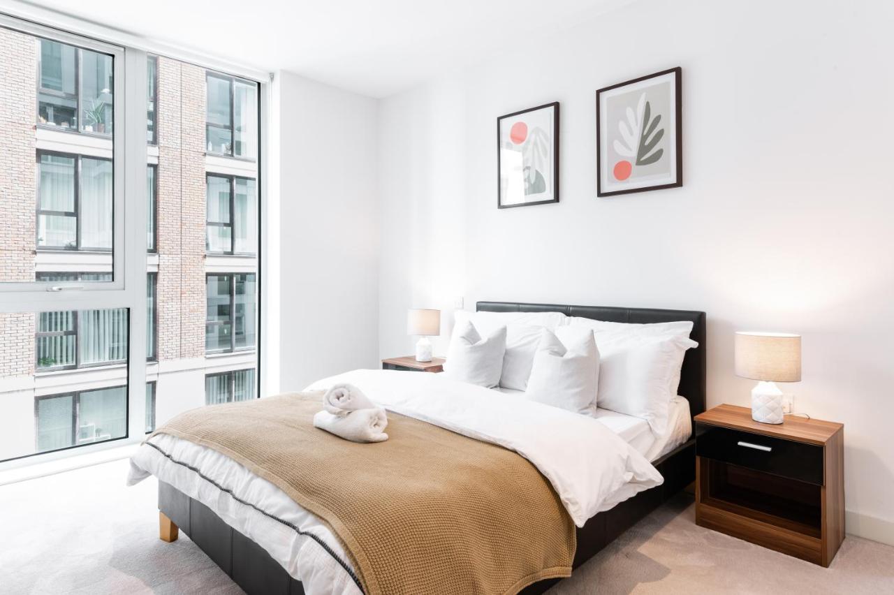 Khayat Homes - The Owelor - Two Bed Lägenhet London