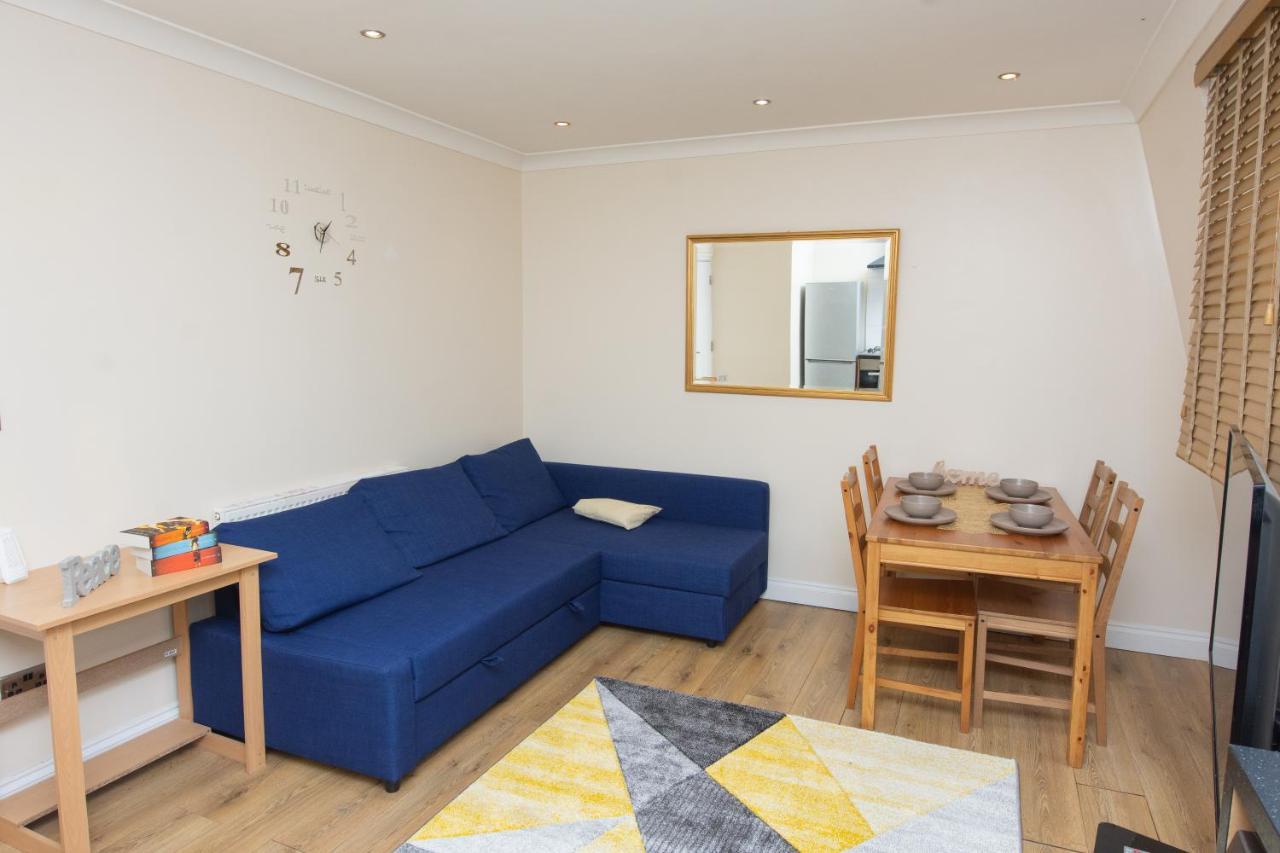 Evergreen Apartments-flat 5, Lejlighed London