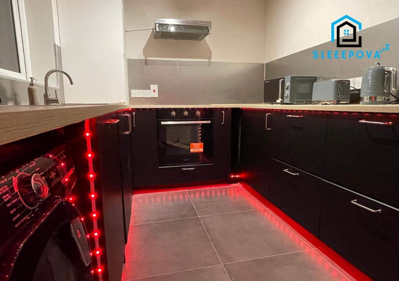 Premium Offers L Last-Minute Escape L Luxury & Spacious 2 Bedroom Flat Families Business Relocation Sleepova Short Lets & Serviced Accommodation London