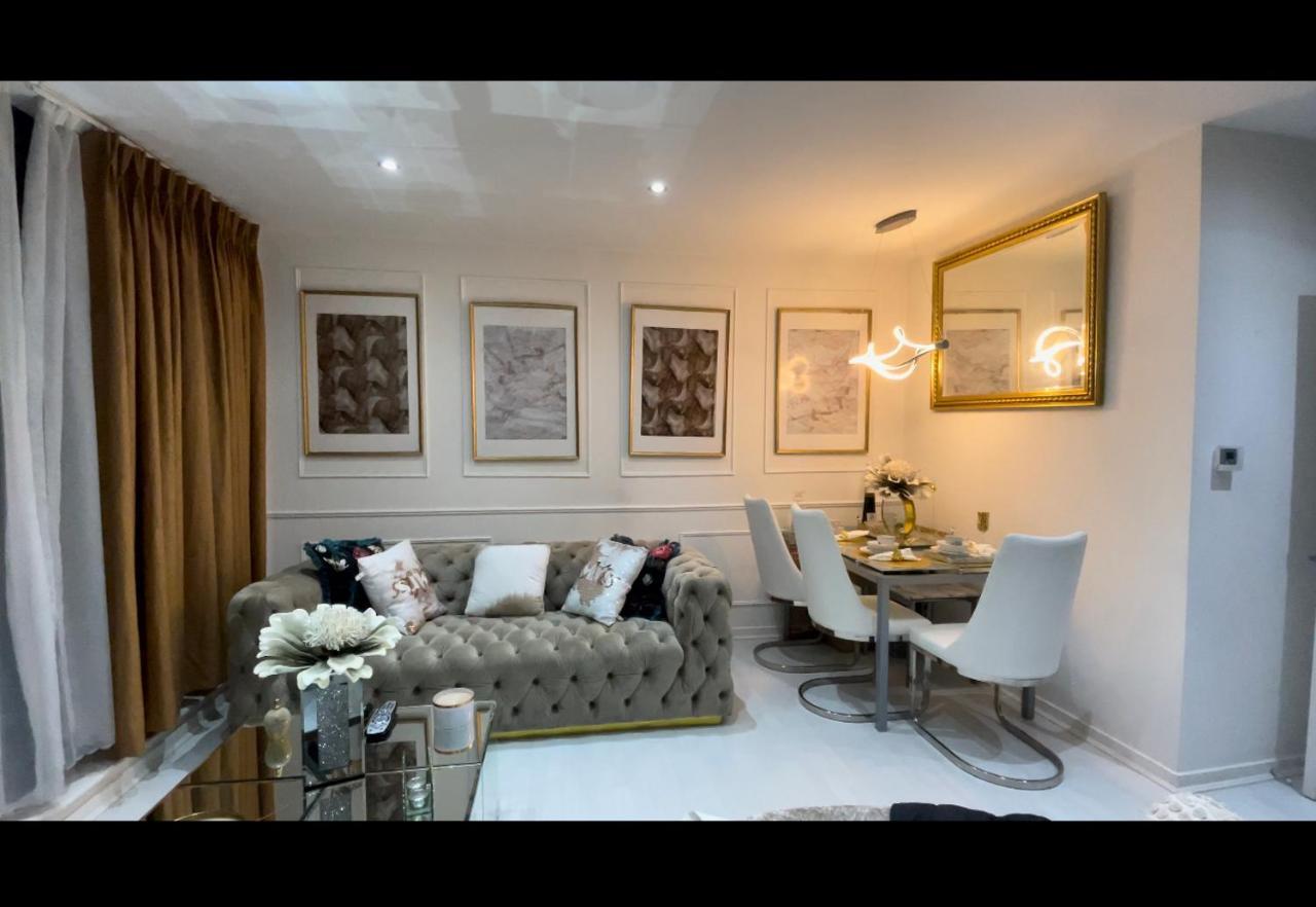 Spacious One Bedroom Ft In King's Cross Appartement
