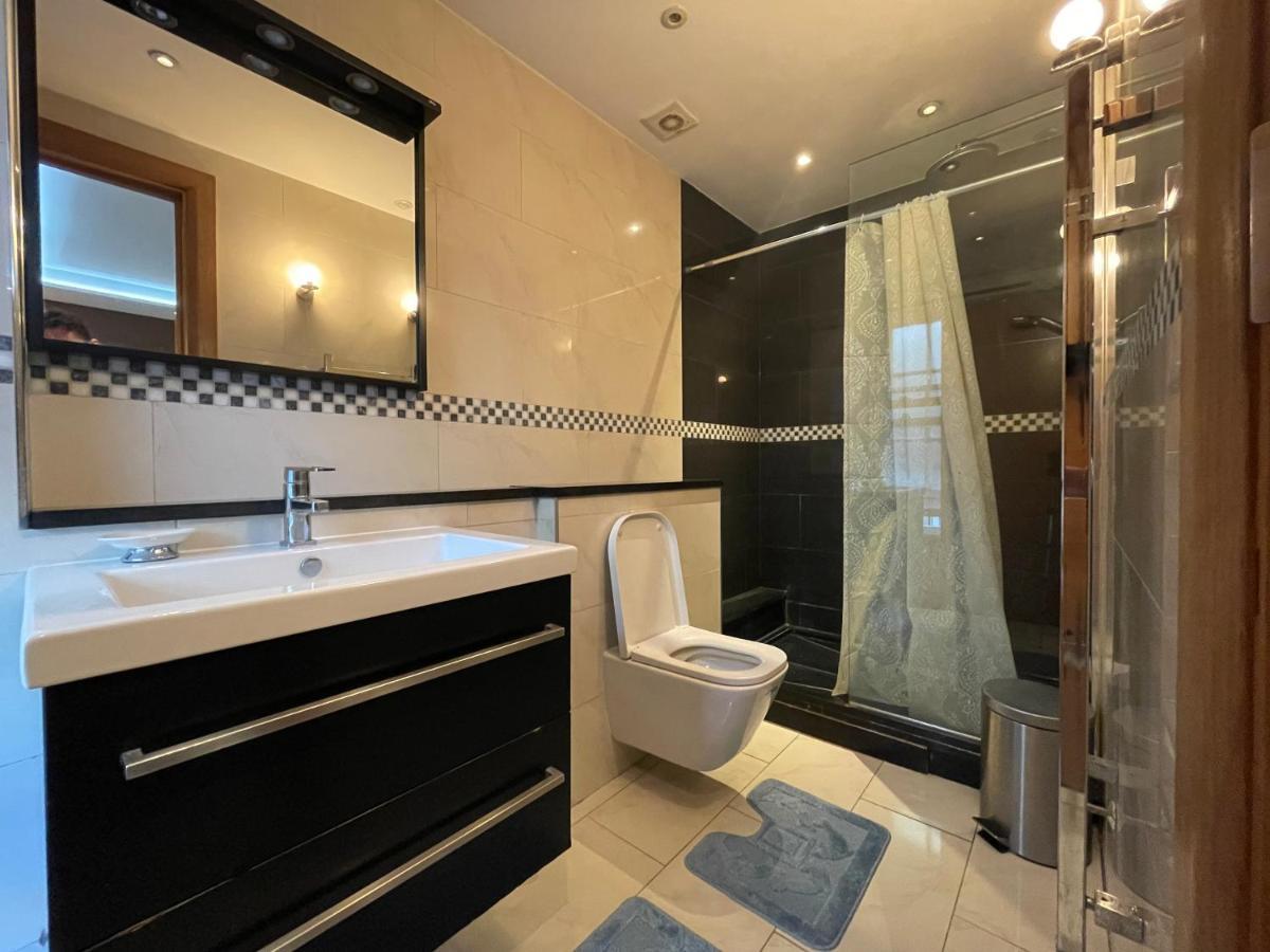 Spacious 3Br Flat With Ac 3 Ensuite Bidets Near Selfridges And Hyde Park Lägenhet London