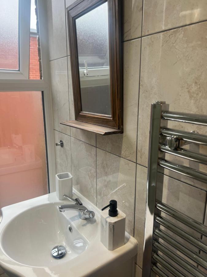 Large Modern Studio Flat