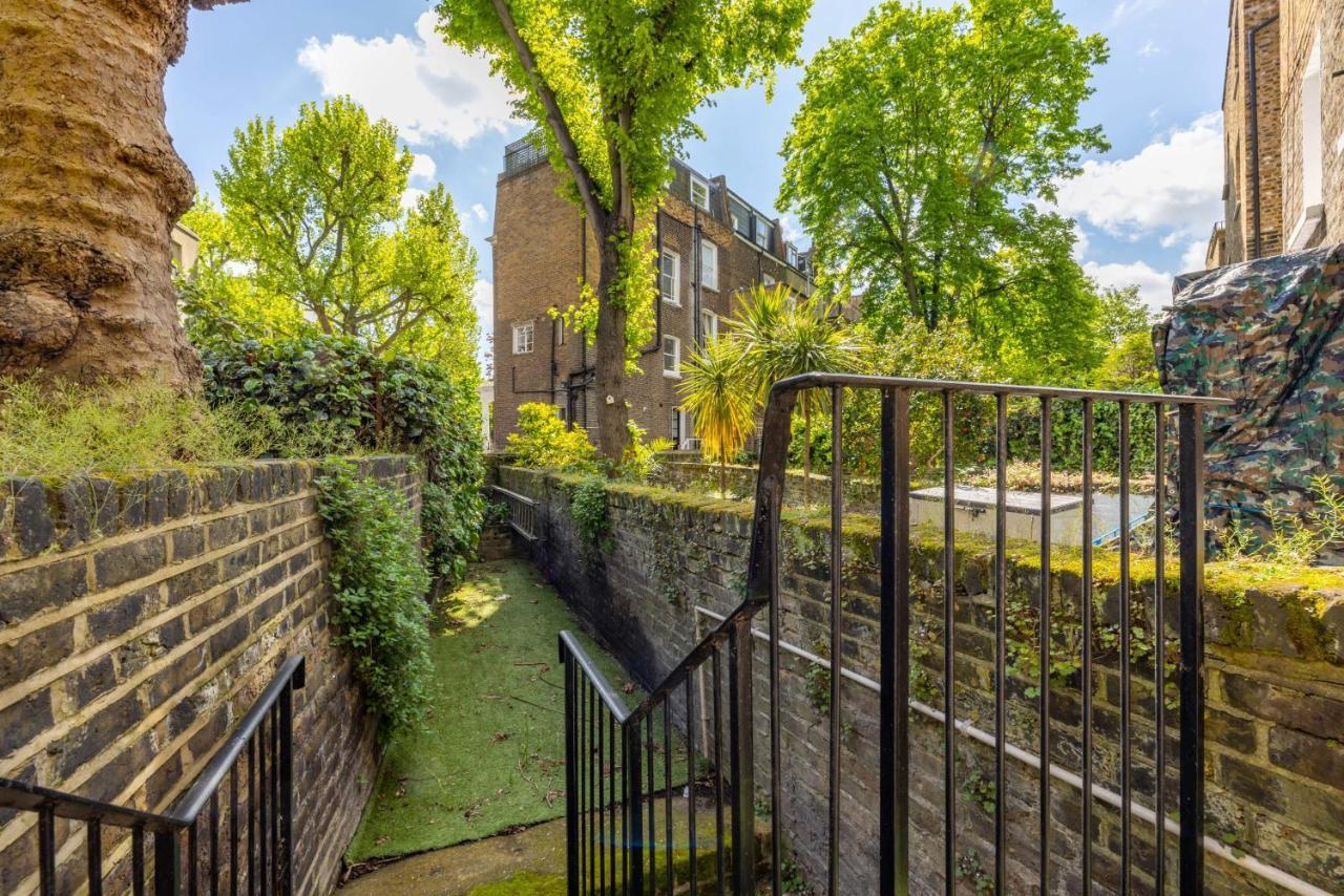 Lejlighed Spacious With Office & Rear Terrace