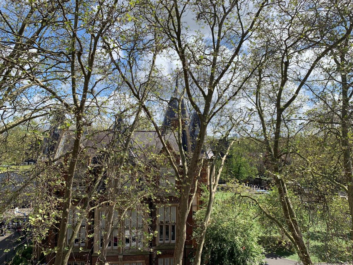 Appartement Lovely In Victoria Park Village *