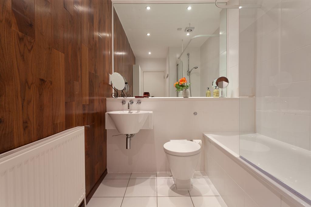 118 Brondesbury Road * Londra
