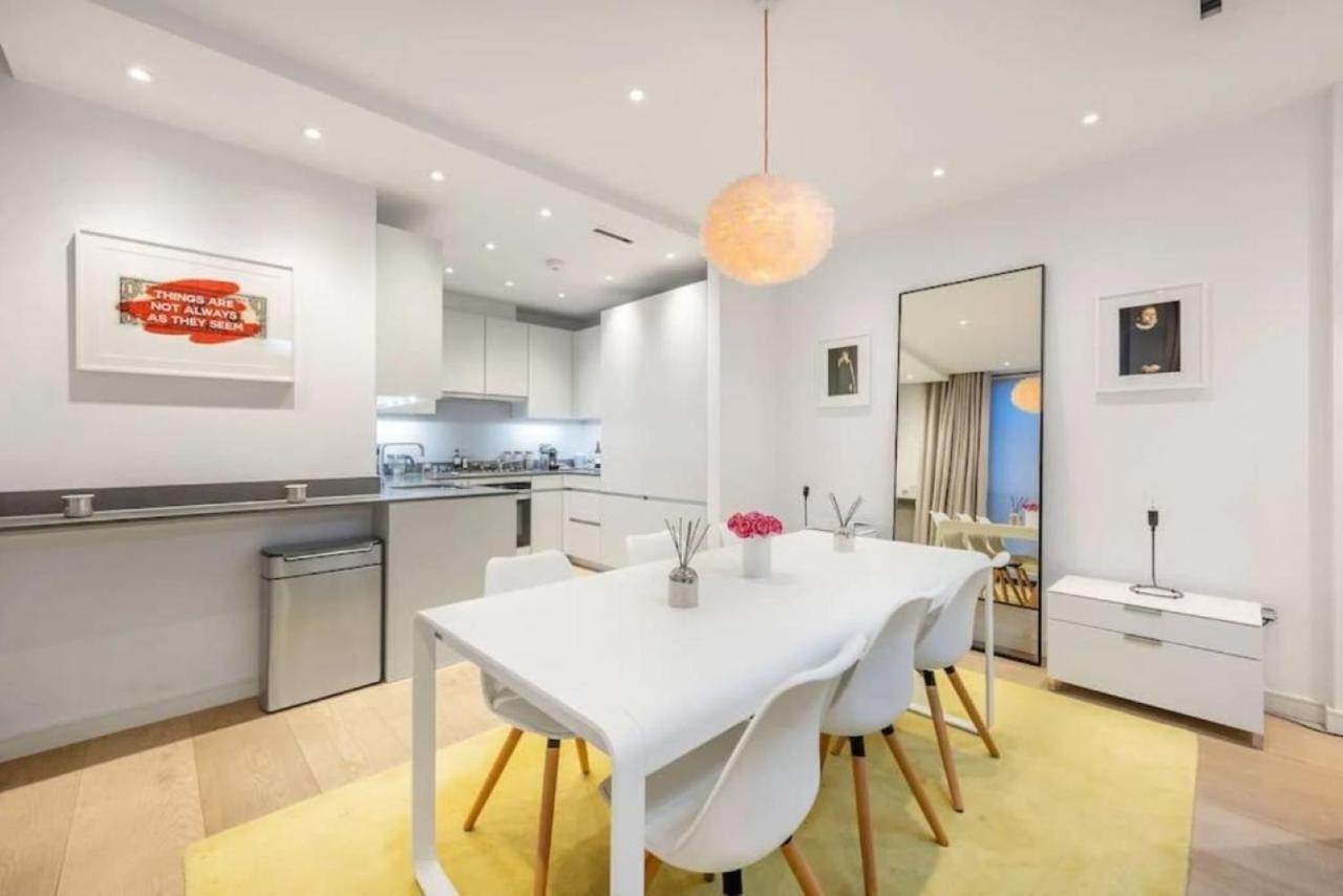 Apartment Posh 3 Bedroom Flat With Terrace And Indoor Fireplace In Mayfair, Near Hyde Park