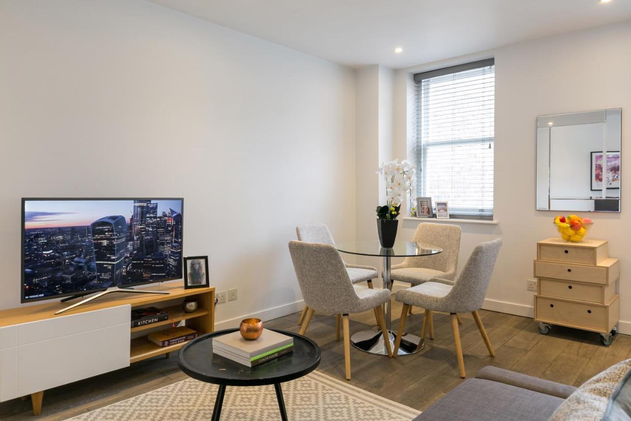 Urban Chic - Rathbone Apartment
