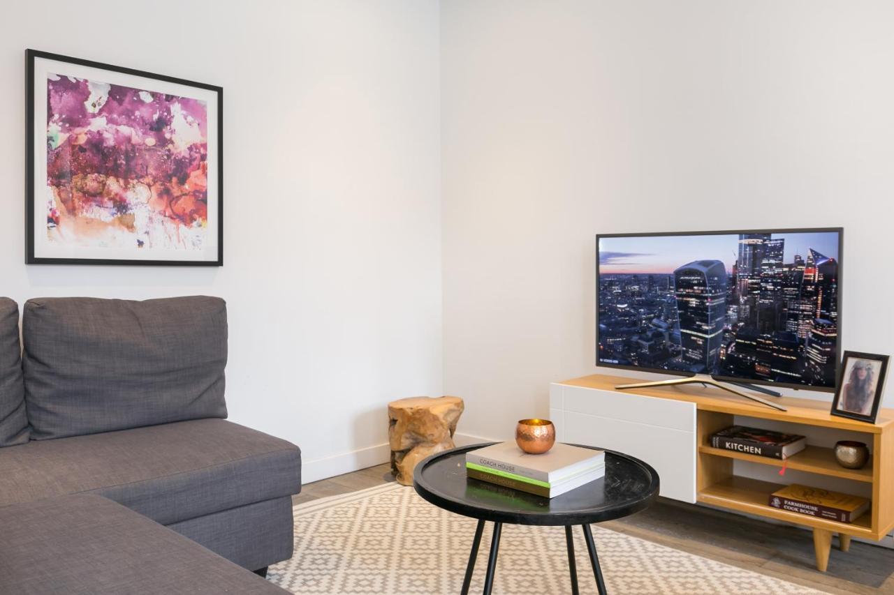 Urban Chic - Rathbone Apartment