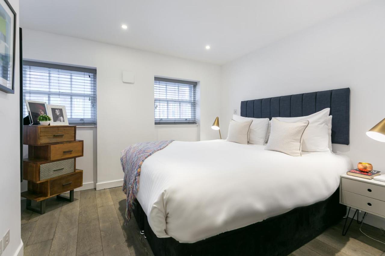 Urban Chic - Rathbone Apartment London