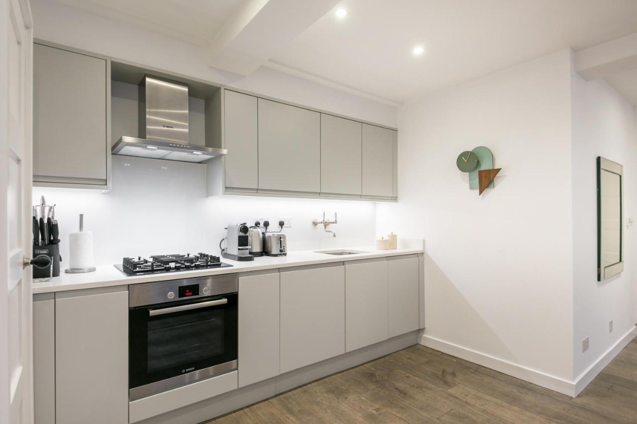 Urban Chic - Rathbone Apartment