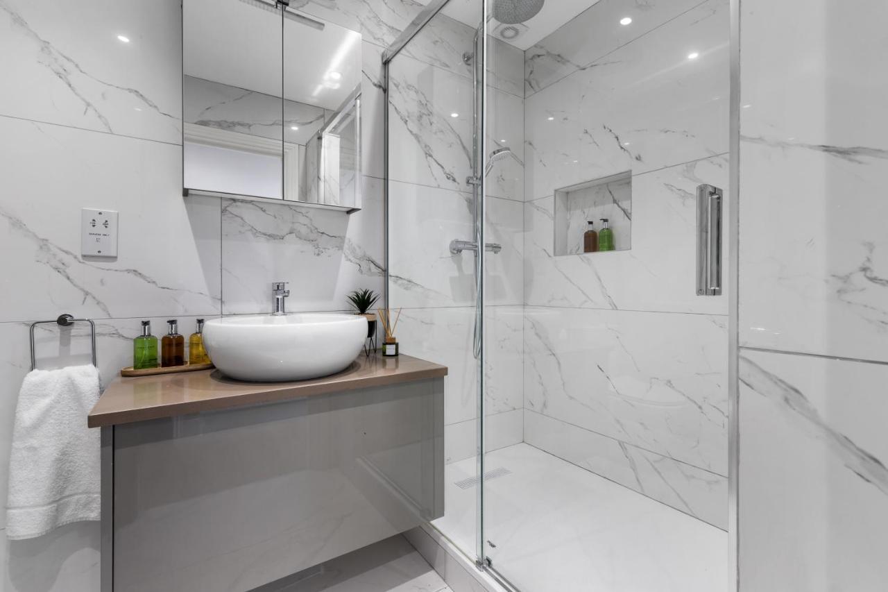 Appartement Stylish & Spacious 3 Bed With Fast Wifi, Close To Tube & Wembly *