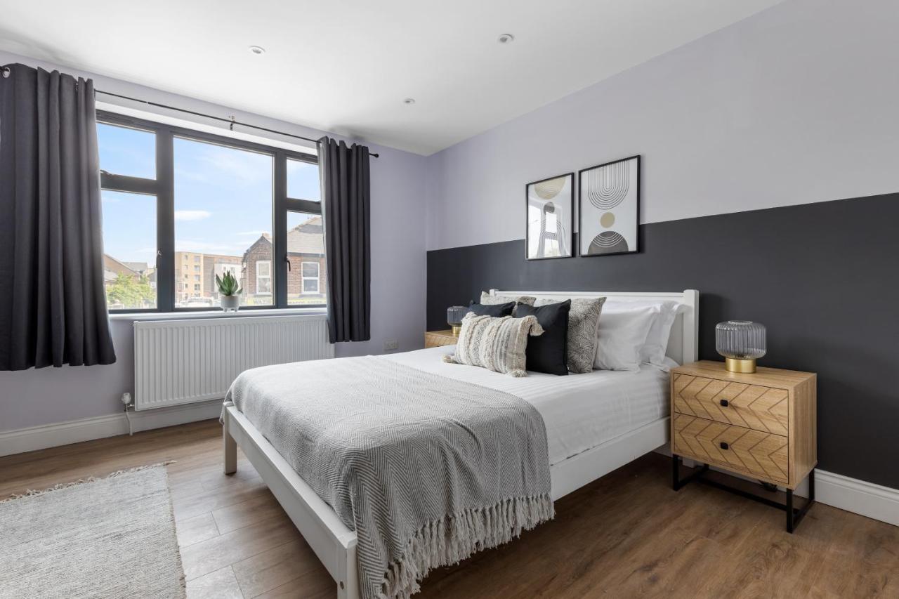 Apartment Stylish & Spacious 3 Bed With Fast Wifi, Close To Tube & Wembly London